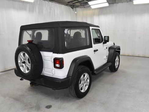 Used 2021 Jeep Wrangler Sport image 5