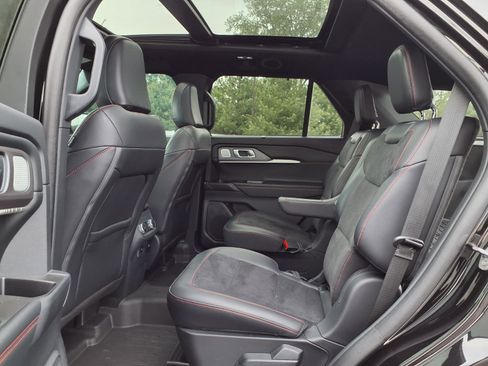 Used 2025 Ford Explorer ST AWD/4WD image 25