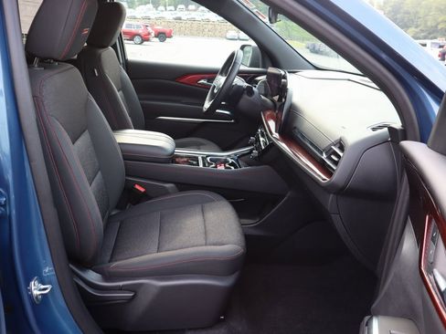 Used 2024 Chevrolet Traverse Z71 image 18