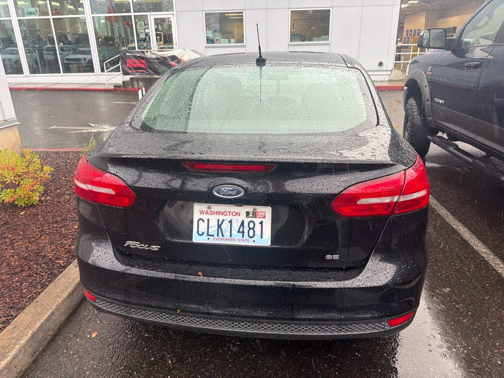 Used 2018 Ford Focus SE FWD image 4