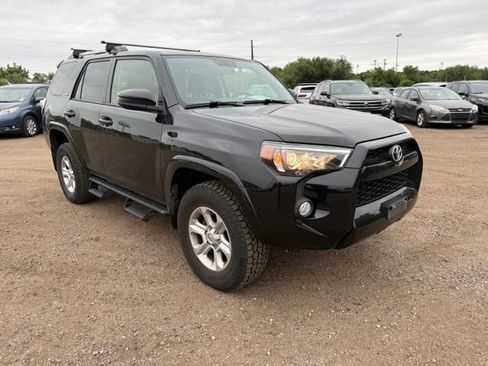 Used 2019 Toyota 4Runner SR5 AWD/4WD image 8