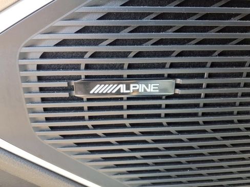Used 2023 Jeep Wagoneer L Series II AWD/4WD image 17