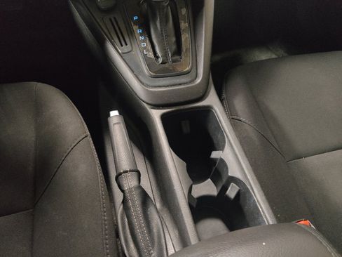 Used 2018 Ford Focus SE FWD image 26