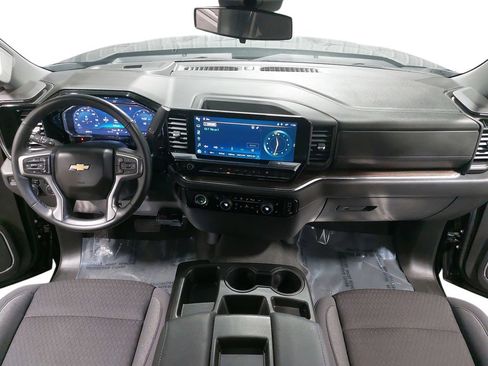 Used 2024 Chevrolet Silverado 1500 LT image 9