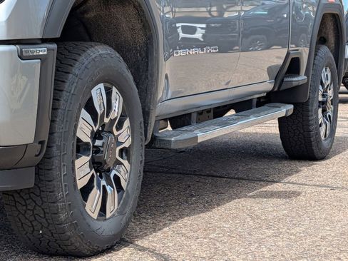 New 2026 GMC Sierra 3500 Denali w/ Denali Reserve Package AWD/4WD image 6