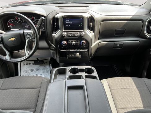 Used 2022 Chevrolet Silverado 1500 LT AWD/4WD image 17