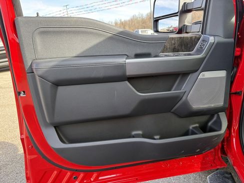 New 2026 Ford F250 Lariat w/ Lariat Premium Package image 31