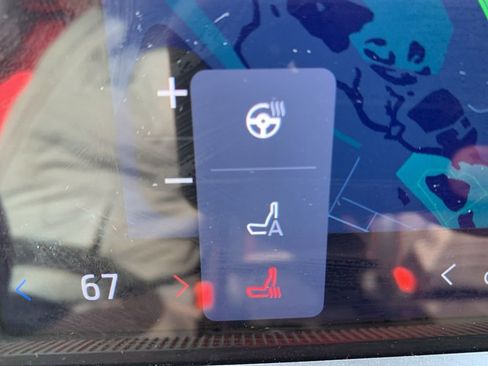 Used 2025 Ford Explorer ST-Line w/ ST-Line Street Pack image 25