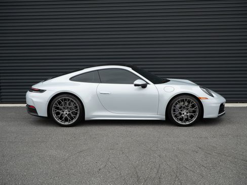 Certified 2025 Porsche 911 Carrera w/ Premium Package RWD image 23