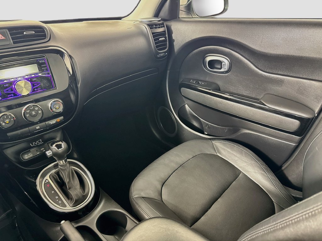 Used 2016 Kia Soul ! FWD image 23