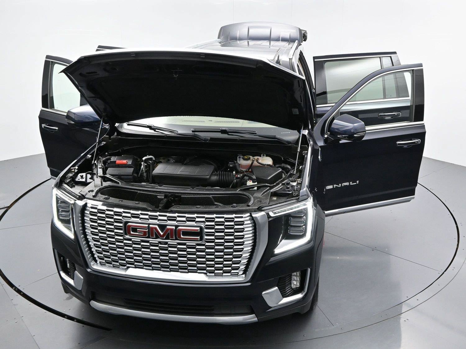 Used 2023 GMC Yukon XL Denali AWD/4WD image 50