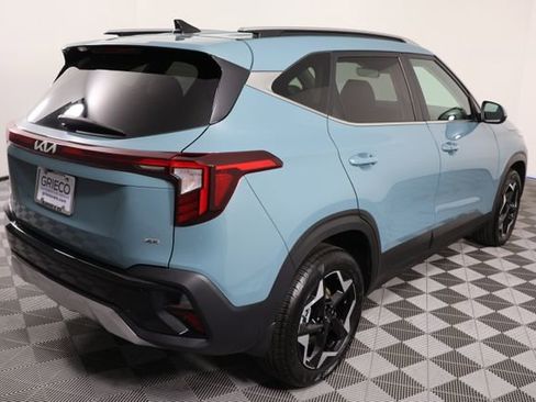 Used 2025 Kia Seltos EX AWD/4WD image 8