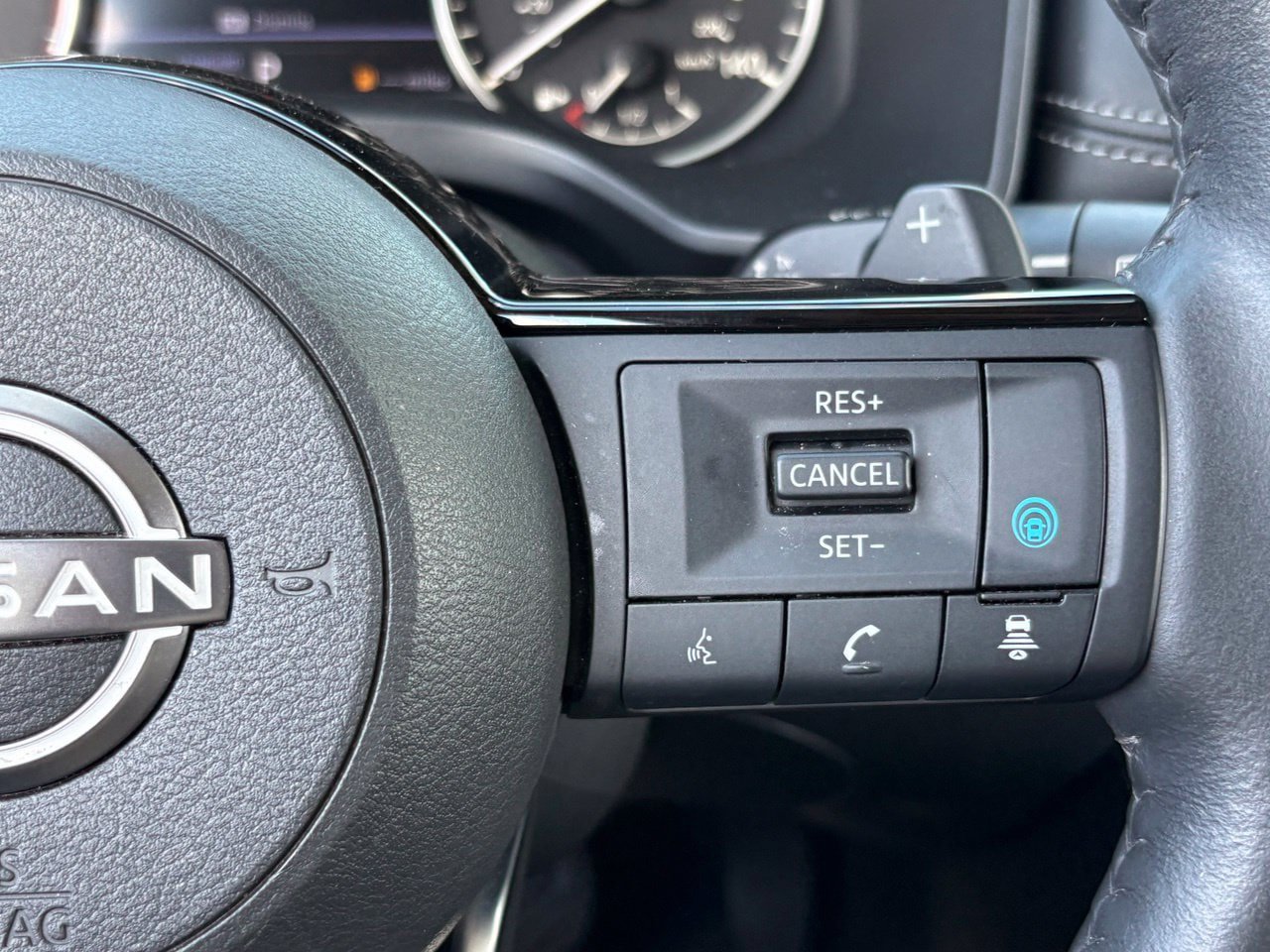 Certified 2023 Nissan Rogue SL FWD image 32