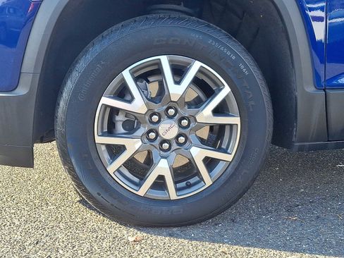 Certified 2023 GMC Acadia SLE w/ Driver Convenience Package image 8