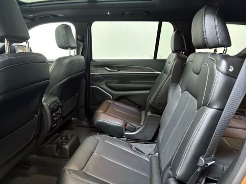 New 2026 Jeep Grand Cherokee L Limited AWD/4WD image 19