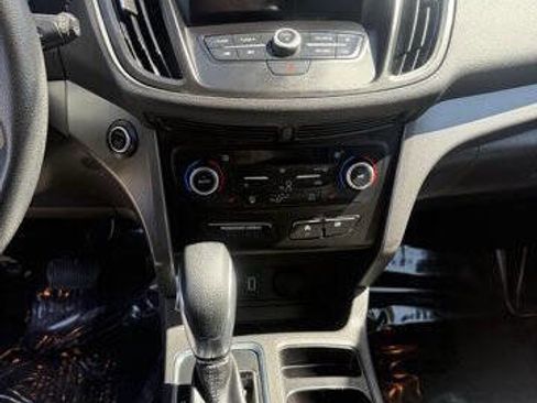 Used 2019 Ford Escape SE FWD image 14