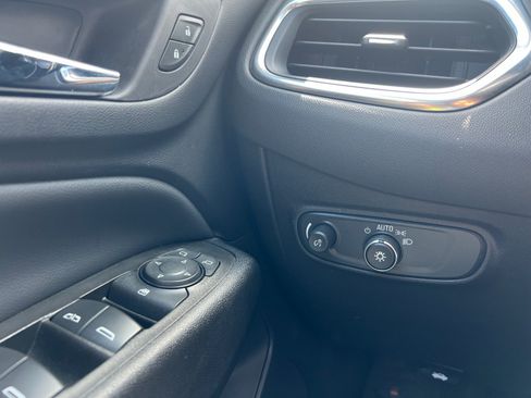 Used 2024 Chevrolet Equinox LT w/ Driver Convenience Package AWD/4WD image 22