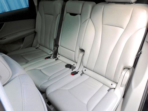 Used 2018 Audi Q7 2.0T Premium Plus w/ Premium Plus Package image 16