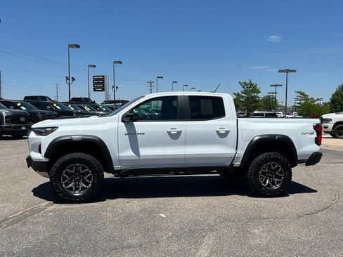 Certified 2025 Chevrolet Colorado ZR2 w/ Technology Package AWD/4WD image 2