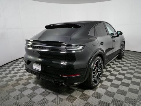 New 2026 Porsche Cayenne GTS AWD/4WD image 31