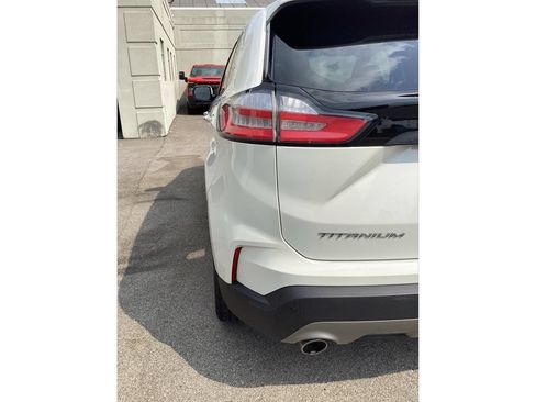 Used 2021 Ford Edge Titanium AWD/4WD image 29