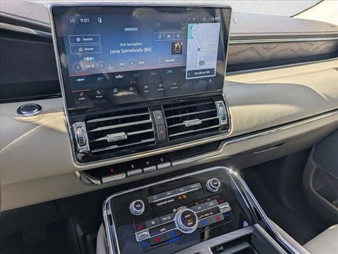 Used 2023 Lincoln Navigator Reserve RWD image 15