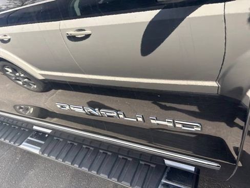 Used 2017 GMC Sierra 2500 Denali AWD/4WD image 10
