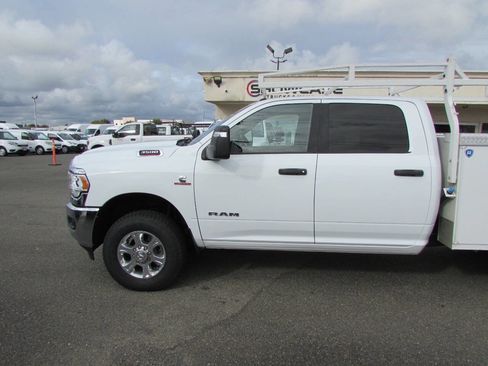 Used 2023 RAM 3500 Big Horn w/ Level 1 Equipment Group image 16