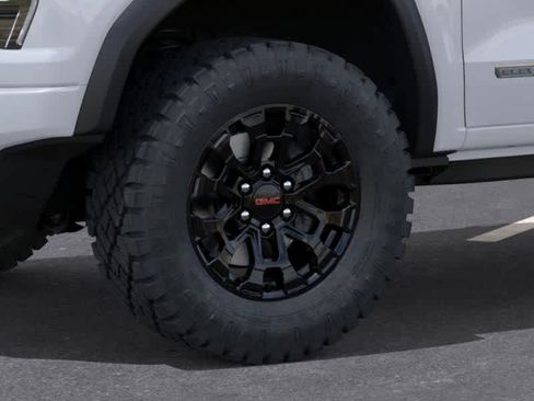 New 2026 GMC Canyon Elevation w/ Convenience Package image 9