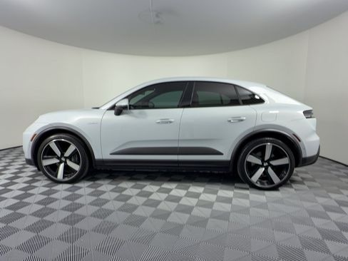 Certified 2024 Porsche Macan 4 Electric AWD/4WD image 2