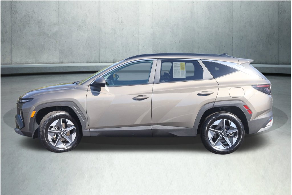 Used 2025 Hyundai Tucson SEL AWD/4WD image 31
