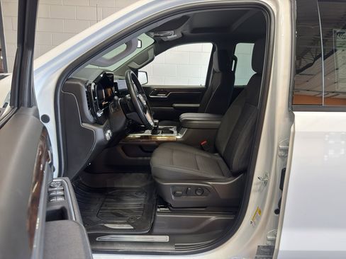 Used 2025 GMC Sierra 1500 Elevation w/ X31 Off-Road Package AWD/4WD image 18
