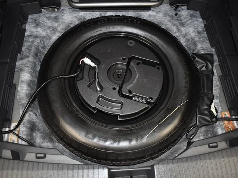 Certified 2024 Nissan Rogue SV AWD/4WD image 35
