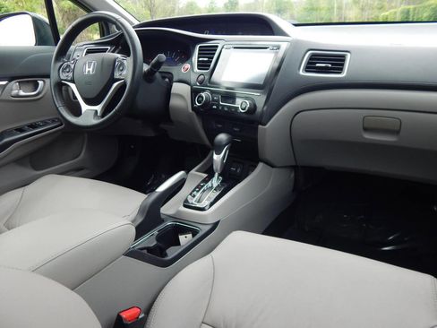 Used 2015 Honda Civic EX-L image 18