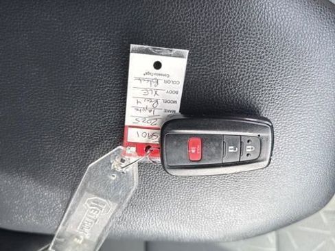 Certified 2025 Toyota RAV4 XLE image 30