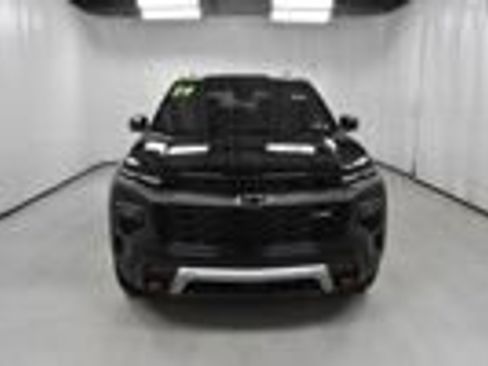 Used 2024 Chevrolet Traverse Z71 w/ Enhanced Driving Package AWD/4WD image 3