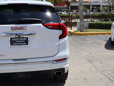 Used 2020 GMC Terrain Denali w/ Denali Premium Package FWD image 19