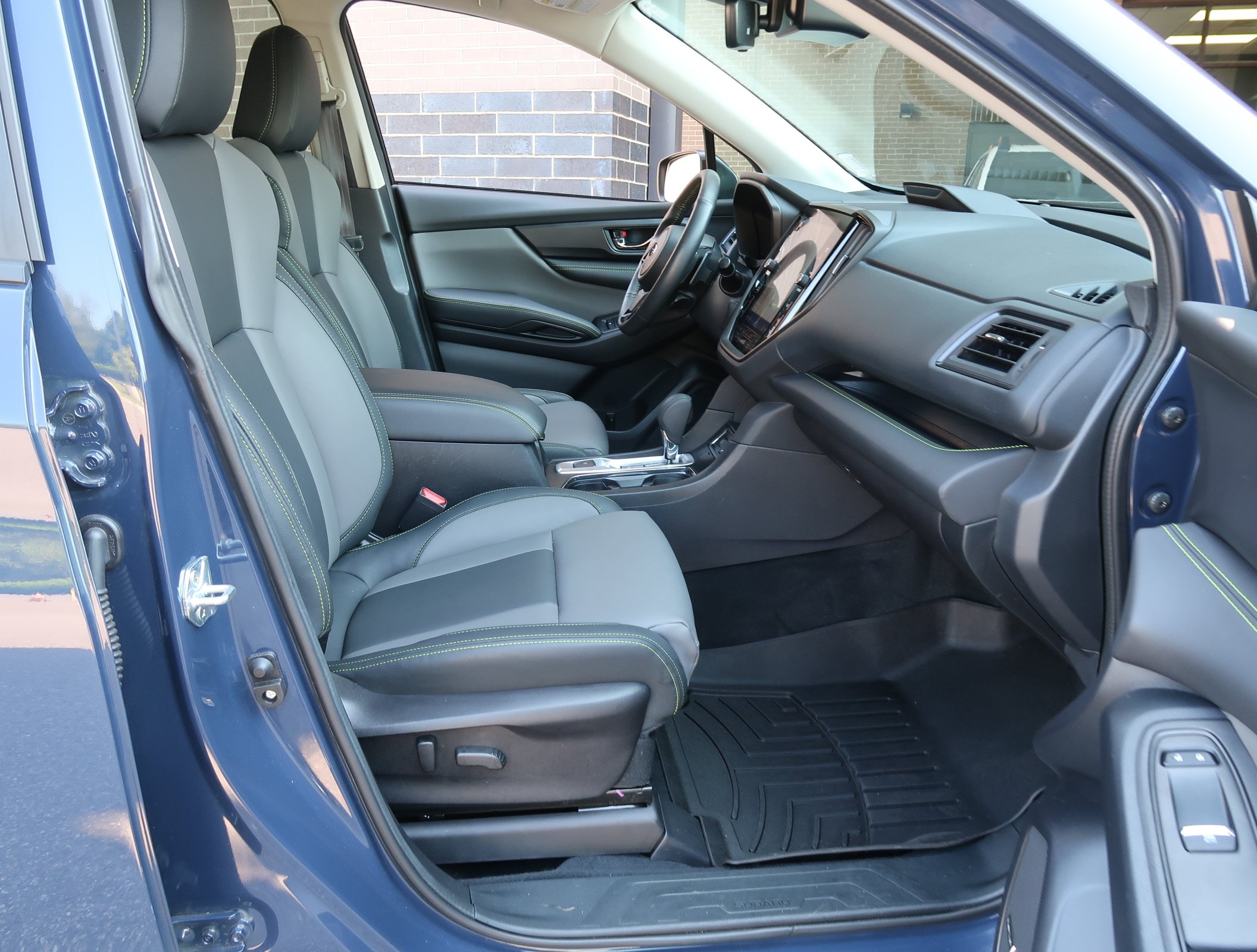 Used 2023 Subaru Ascent Onyx Edition Limited AWD/4WD image 39