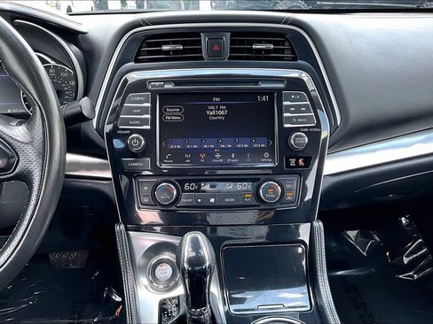 Used 2023 Nissan Maxima SL FWD image 11