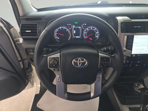 Used 2022 Toyota 4Runner Limited AWD/4WD image 14