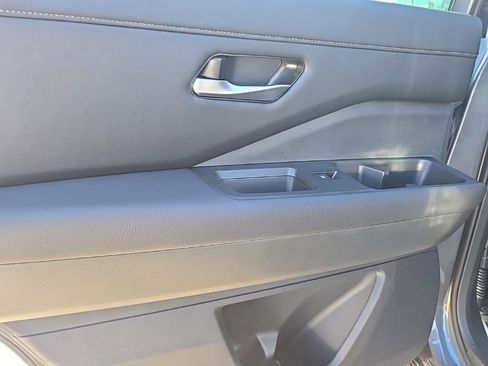 New 2025 Nissan Pathfinder SL image 41