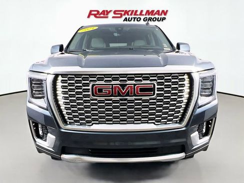 Used 2021 GMC Yukon Denali w/ Denali Premium Package AWD/4WD image 2