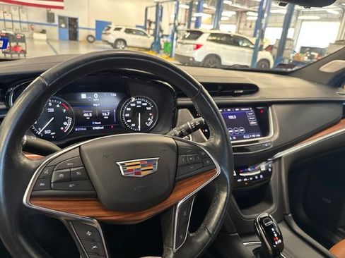Used 2024 Cadillac XT5 Premium Luxury w/ Technology Package FWD image 7