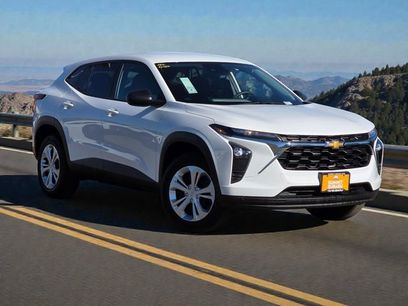 Used 2025 Chevrolet Trax LS