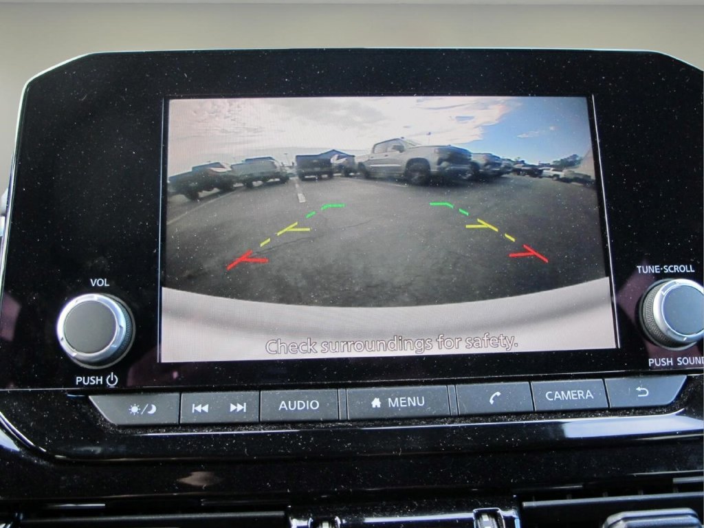Used 2024 Nissan Pathfinder SV FWD image 15