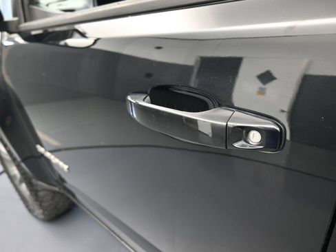 Used 2016 Chevrolet Colorado Z71 image 36