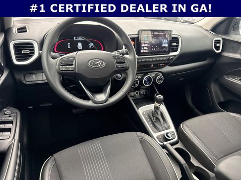 Certified 2025 Hyundai Venue Limited image 22
