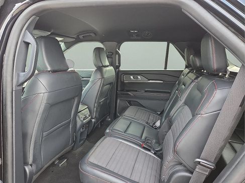 Used 2025 Ford Explorer ST-Line w/ ST-Line Street Pack AWD/4WD image 10