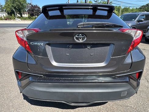 Used 2021 Toyota C-HR LE FWD image 6