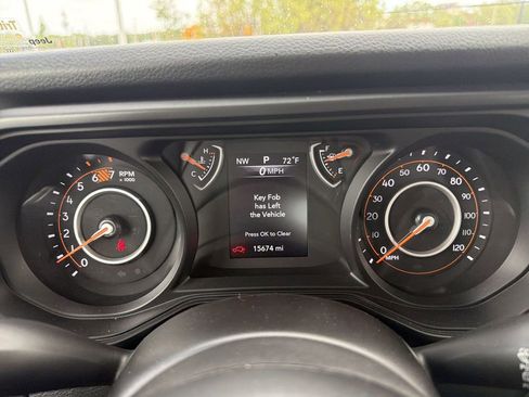 Used 2025 Jeep Wrangler Sport image 30